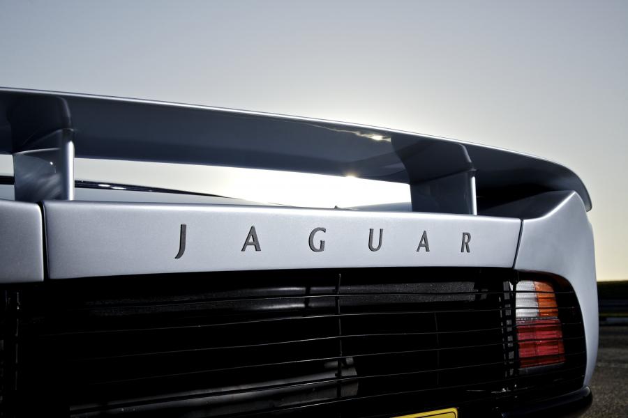  Jaguar XJ220 Celebrates 20 Years 2012 года  (фото 4 из 11)